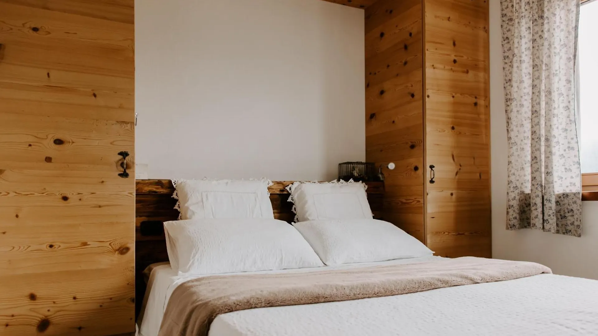 Fra Rose E Mughi Bed & Breakfast Domegge di Cadore