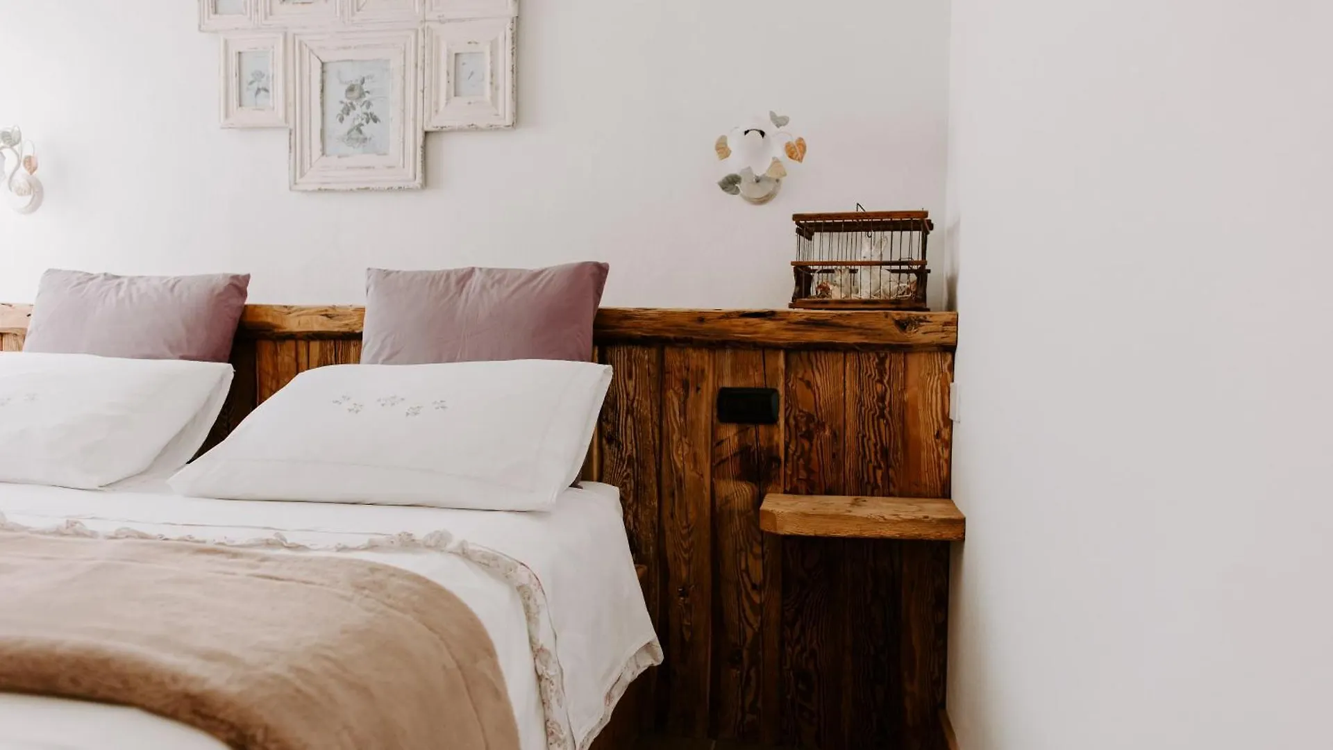 Fra Rose E Mughi Bed & Breakfast Domegge di Cadore Italy