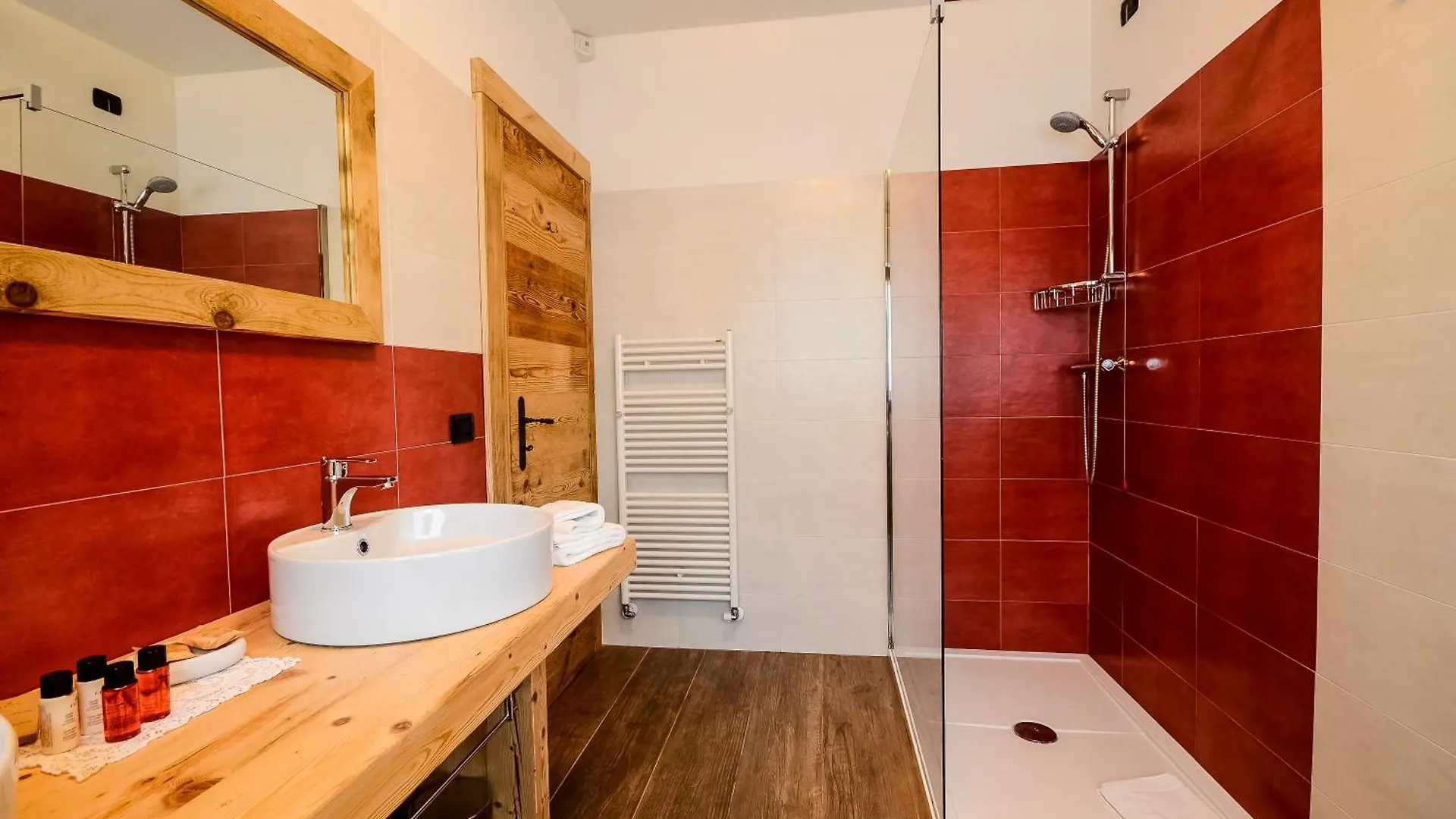 Fra Rose E Mughi Bed & Breakfast Domegge di Cadore
