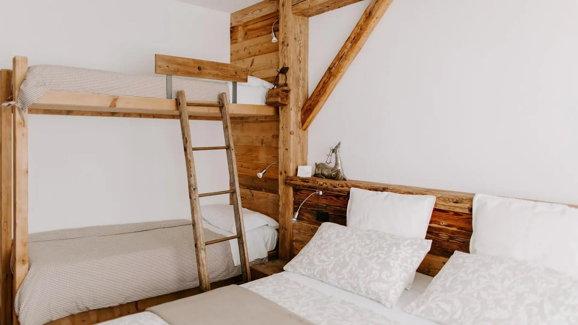 Fra Rose E Mughi Bed & Breakfast Domegge di Cadore