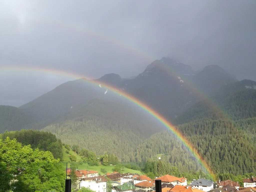 Fra Rose E Mughi Bed & Breakfast Domegge di Cadore Italy